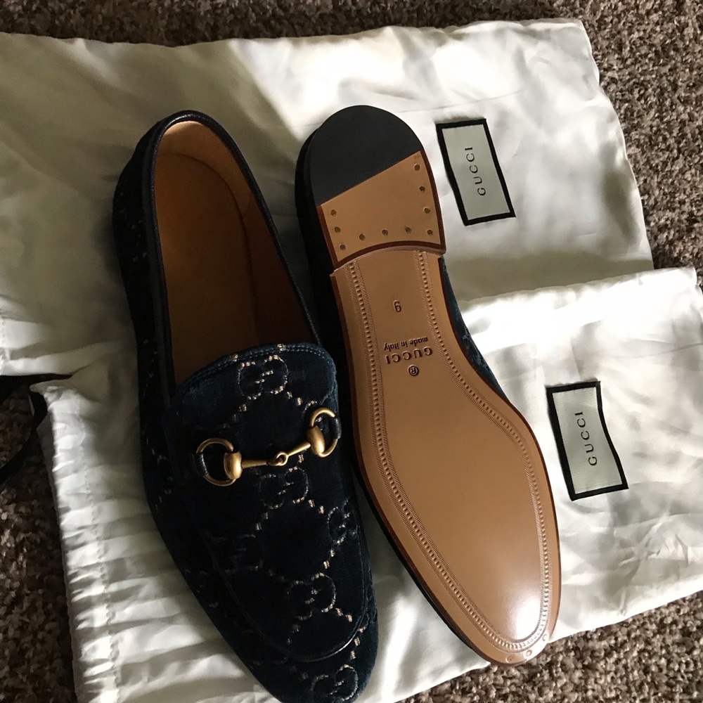 Gucci Jordan GG velvet loafers in blue color